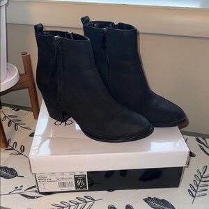 Blondo Black Ankle Booties with Suede Texture and Side Zipper